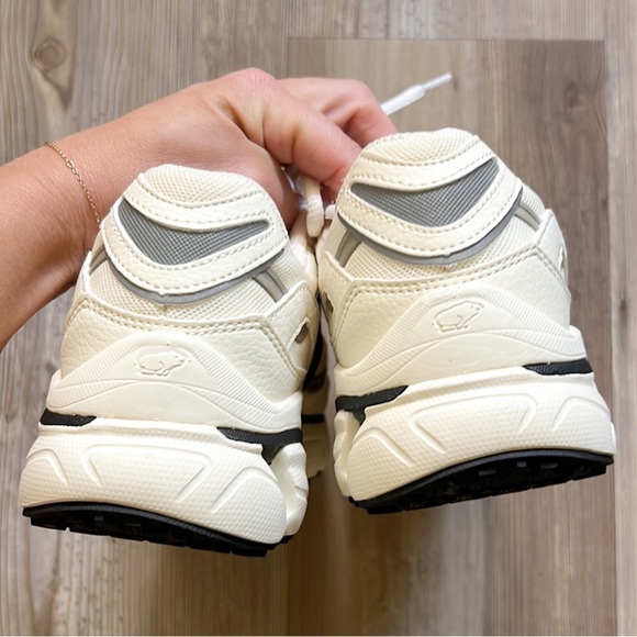 Karhu Super Fulcrum Sneakers Vanilla Ice Black NWOT - Picture 12 of 16